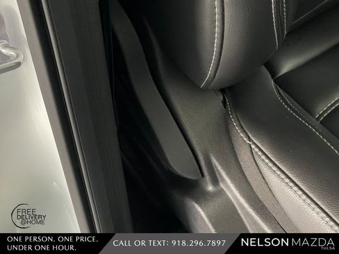 Used 2019 Ford Escape SEL image 47