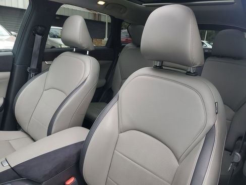 Used 2023 INFINITI QX50 Sensory image 18