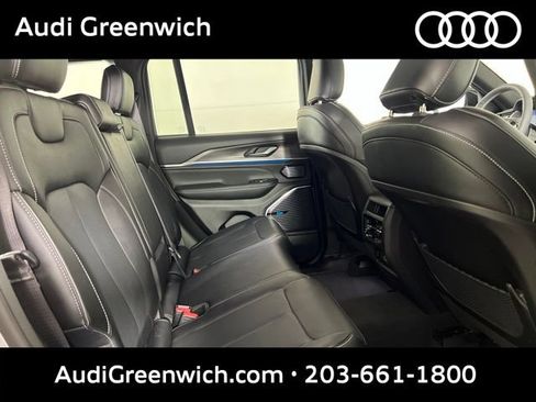 Used 2024 Jeep Grand Cherokee Overland w/ Trailer Tow Package AWD/4WD image 15