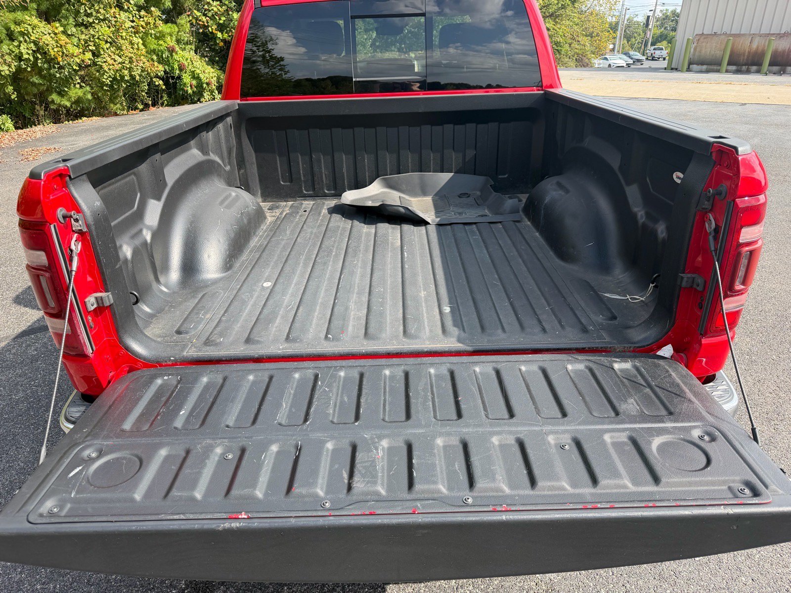 Used 2021 RAM 1500 Laramie AWD/4WD image 16