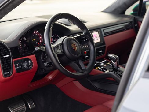 Used 2023 Porsche Cayenne Turbo GT image 21