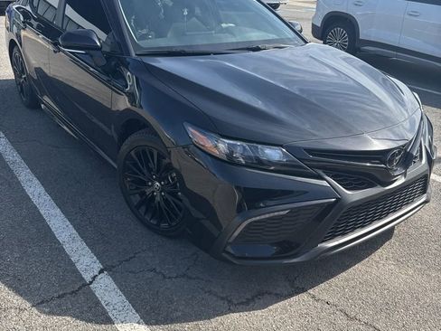 Used 2022 Toyota Camry SE image 8
