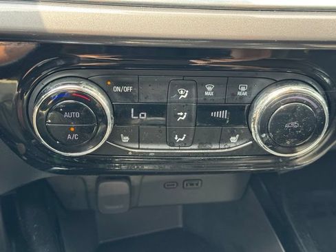 Used 2024 Chevrolet Trax ACTIV FWD image 19