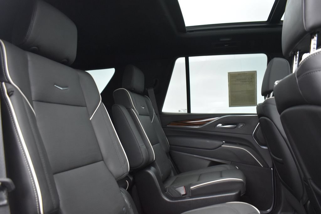 Used 2024 Cadillac Escalade Premium Luxury w/ LPO, Floor Liner Package AWD/4WD image 38