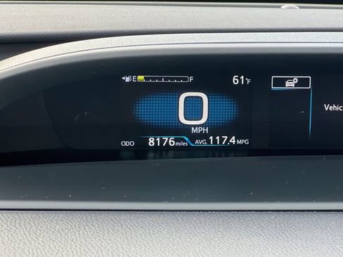 Used 2022 Toyota Prius Prime LE image 33