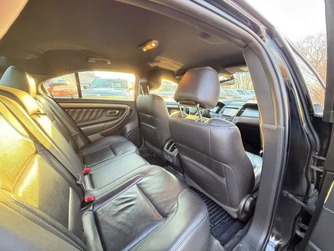 Used 2016 Ford Taurus SEL w/ Equipment Group 201A image 19