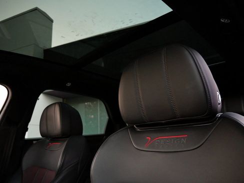 Used 2020 Bentley Bentayga image 16