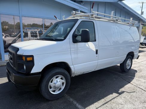 Used 2009 Ford E-350 and Econoline 350 Super Duty image 1
