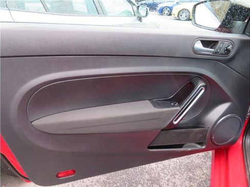 Used 2017 Volkswagen Beetle 1.8T image 11