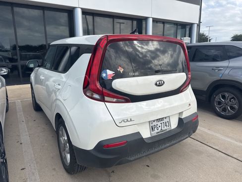 Used 2020 Kia Soul S image 5