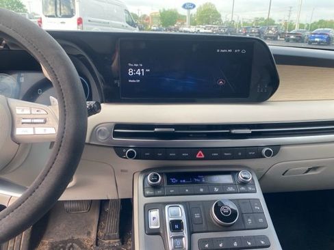 Used 2023 Hyundai Palisade Limited w/ Cargo Package image 12