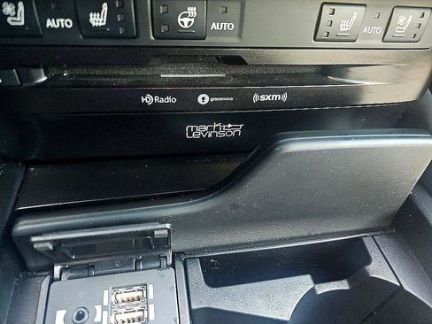 Used 2022 Lexus ES 300h w/ Premium Package image 29