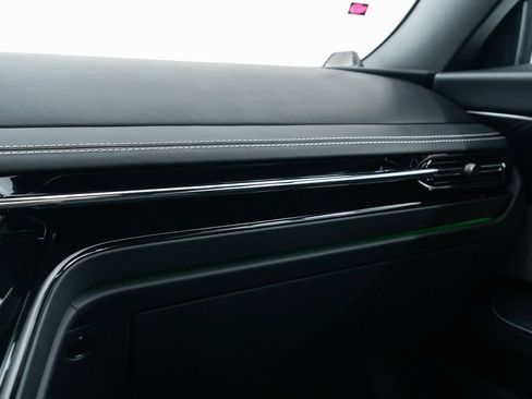 Used 2025 Aston Martin DB12 Coupe image 34