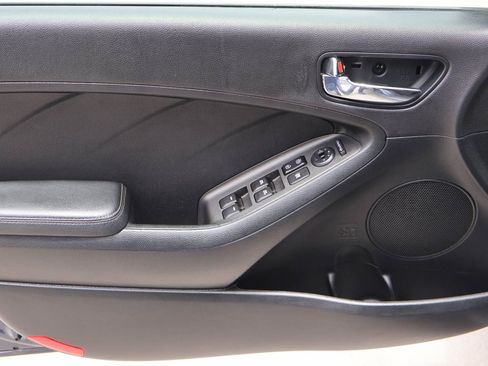 Used 2015 Kia Forte EX w/ UVO Package W/17" Alloys FWD image 7