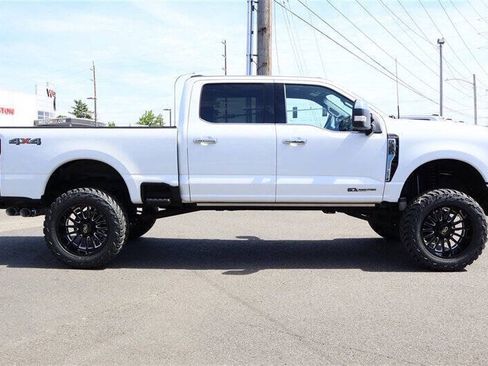 Used 2023 Ford F350 Platinum AWD/4WD image 7