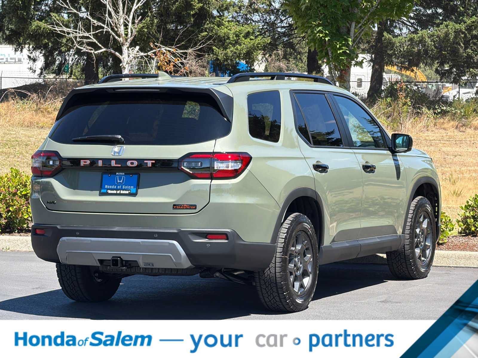 New 2026 Honda Pilot TrailSport image 2