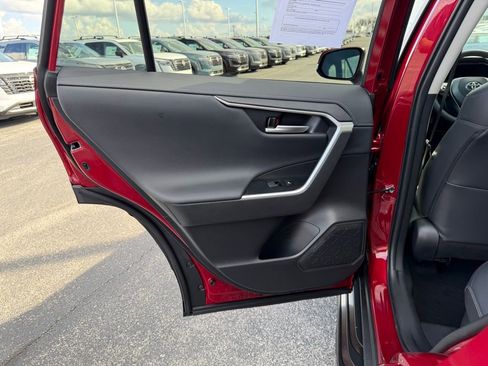 Used 2025 Toyota RAV4 Limited w/ Advanced Technology Package image 17