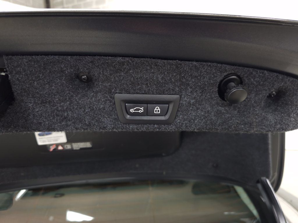 Used 2014 BMW 528i xDrive Sedan AWD/4WD image 8