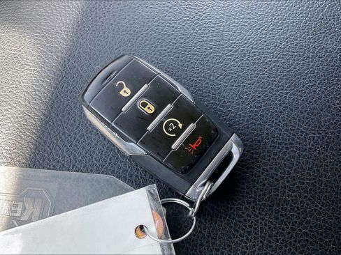 Used 2020 RAM 1500 Big Horn AWD/4WD image 12