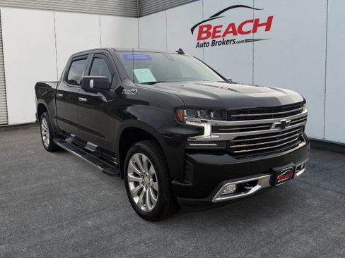 Used 2021 Chevrolet Silverado 1500 High Country w/ Technology Package image 3