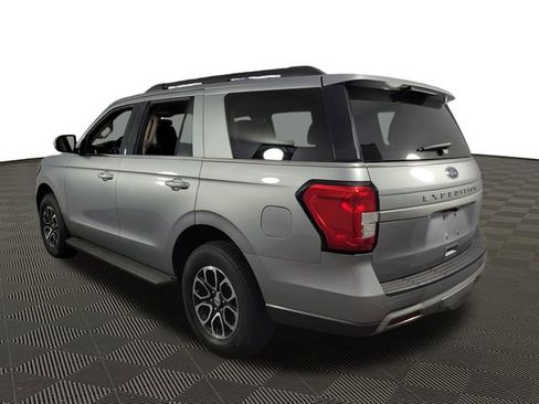 Used 2024 Ford Expedition XLT image 6
