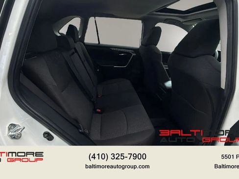 Used 2022 Toyota RAV4 XLE w/ Convenience Package FWD image 21