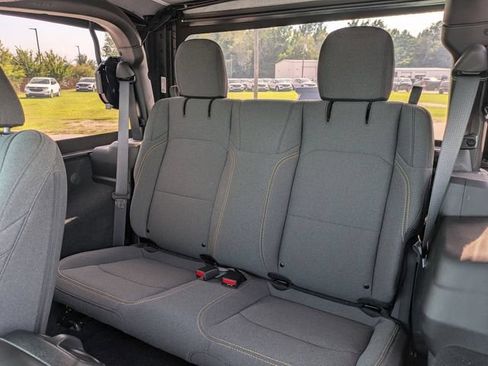 Used 2025 Jeep Wrangler Sport AWD/4WD image 25