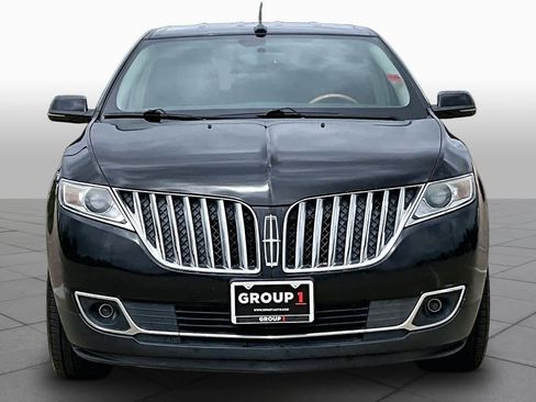 Used 2013 Lincoln MKX FWD image 4