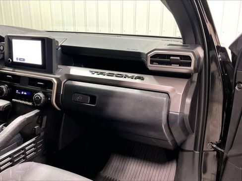 Used 2024 Toyota Tacoma SR5 AWD/4WD image 16