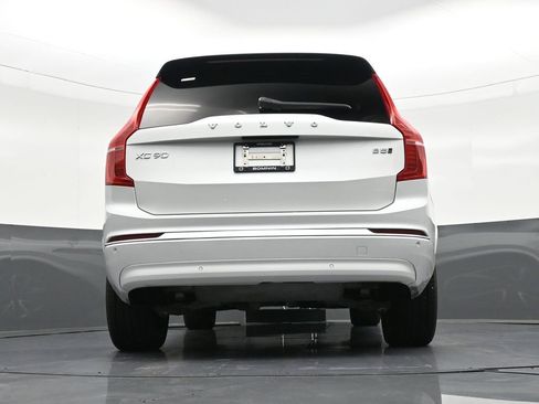 Certified 2024 Volvo XC90 B5 Plus image 31