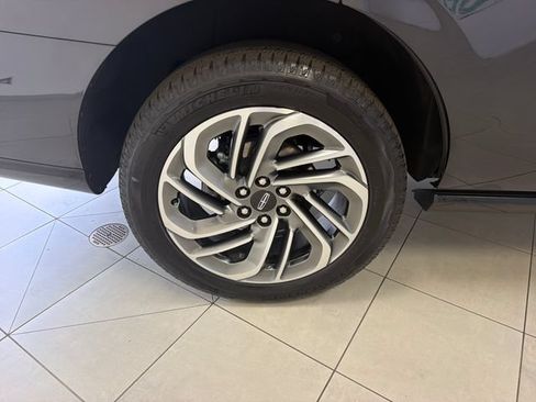Used 2025 Lincoln Navigator Reserve AWD/4WD image 31