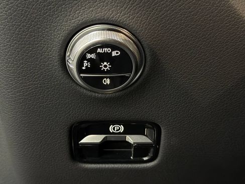 Certified 2026 Mercedes-Benz GLC 300 image 30