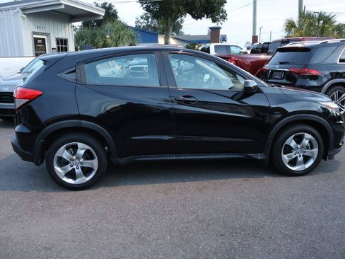 Used 2019 Honda HR-V LX image 4