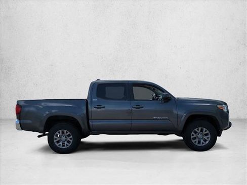 Used 2019 Toyota Tacoma SR5 RWD image 4