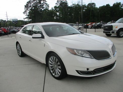 Used 2014 Lincoln MKS w/ Equipment Group 101A image 4