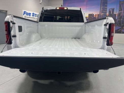New 2026 RAM 1500 4x4 Crew Cab image 33