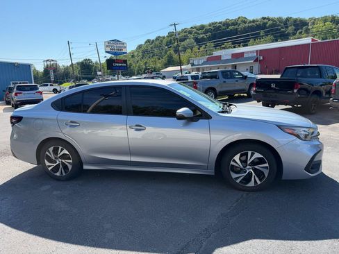 Used 2024 Subaru Legacy Premium AWD/4WD image 4