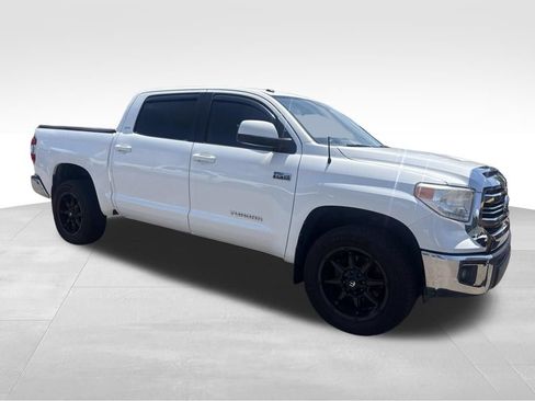 Used 2017 Toyota Tundra SR5 w/ SR5 Upgrade Package AWD/4WD image 8