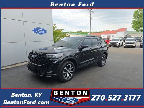 Used 2025 Ford Explorer ST-Line AWD/4WD image 1