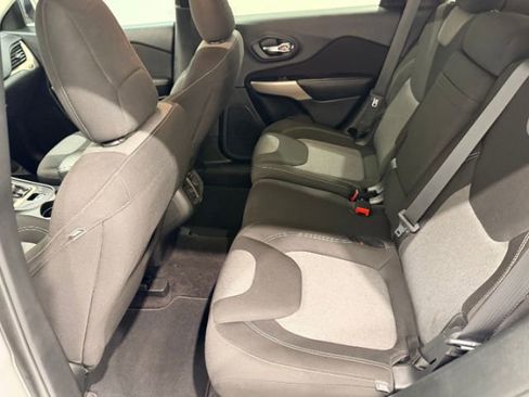 Used 2018 Jeep Cherokee Latitude image 31