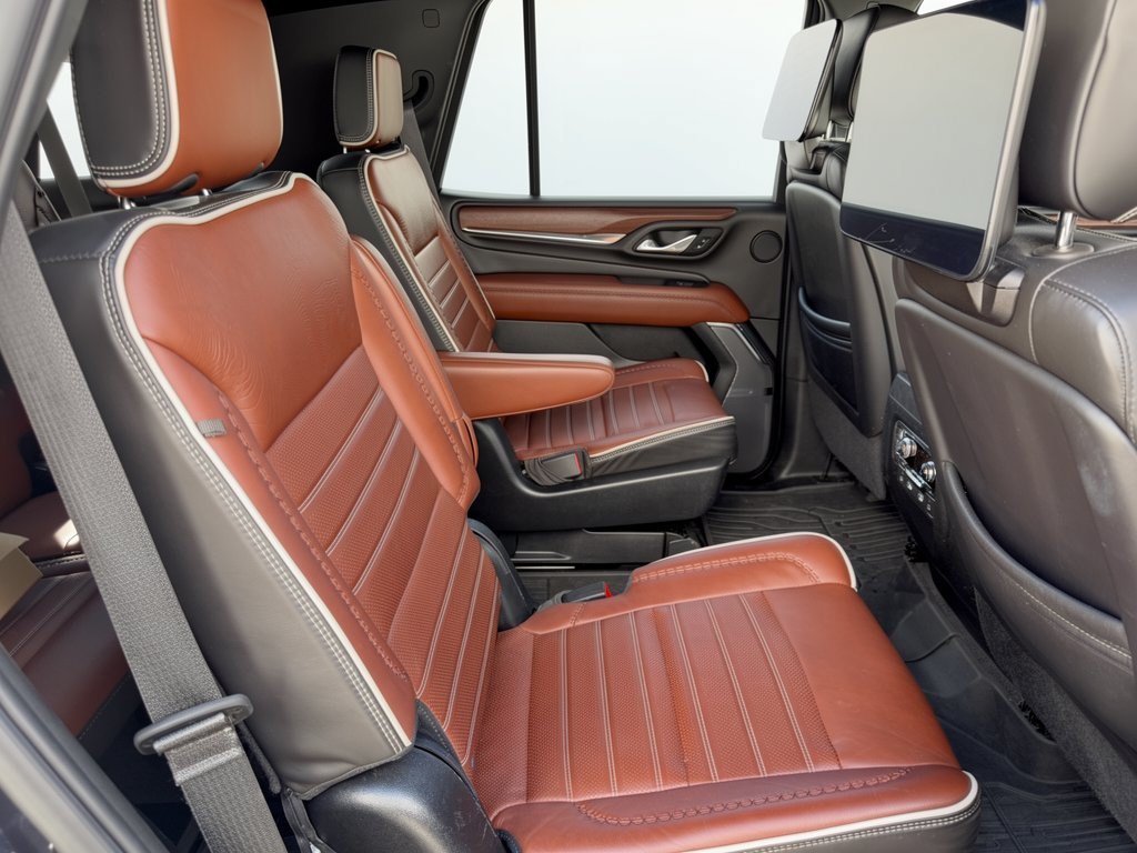 Used 2023 GMC Yukon Denali Ultimate AWD/4WD image 29
