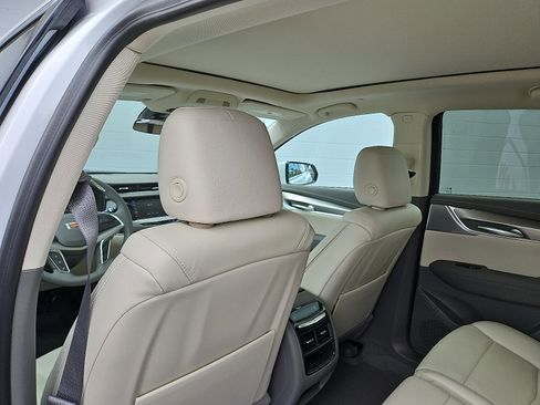 New 2025 Cadillac XT5 Premium Luxury w/ LPO, Floor Liner Package image 7