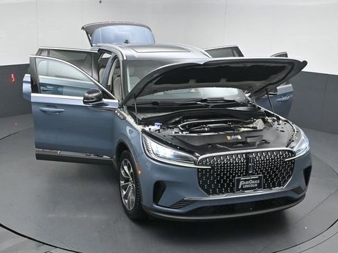 Used 2025 Lincoln Aviator AWD image 54