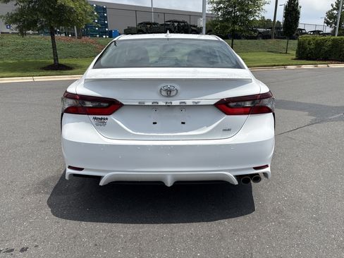 Used 2024 Toyota Camry SE FWD image 8