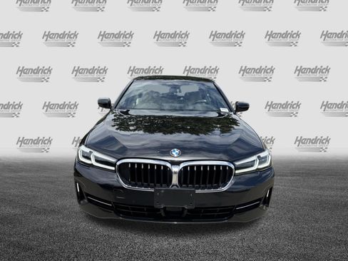Used 2023 BMW 530i xDrive w/ Premium Package AWD/4WD image 3