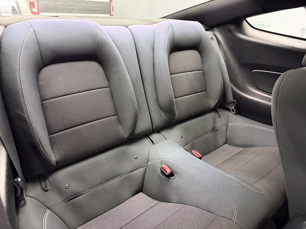 Used 2015 Ford Mustang Coupe RWD image 38