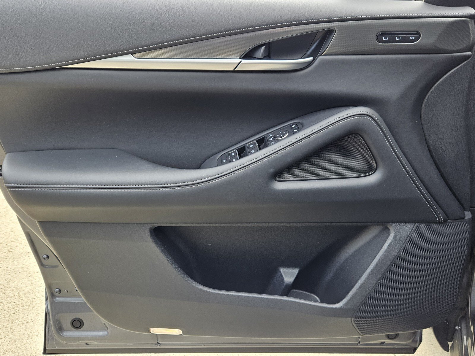 Certified 2026 INFINITI QX60 Pure w/ Cargo Package FWD image 17