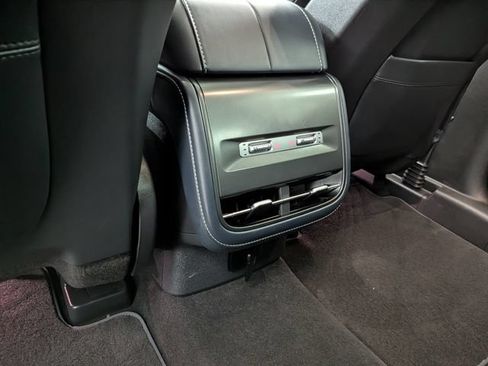 Used 2025 Lincoln Nautilus Reserve AWD/4WD image 23