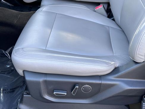 Used 2016 Ford F150 XLT w/ Equipment Group 302A Luxury image 10