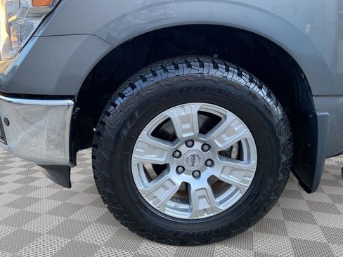 Used 2019 Nissan Titan SV w/ SV Convenience Package image 22